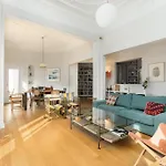 Apartment Basquiat - Gallery Style Neoclassical *