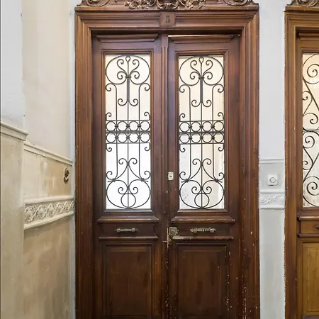 Basquiat - Gallery Style Neoclassical Apartment Thessaloniki