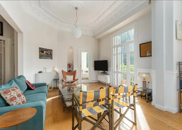 Apartmán Basquiat - Gallery Style Neoclassical *