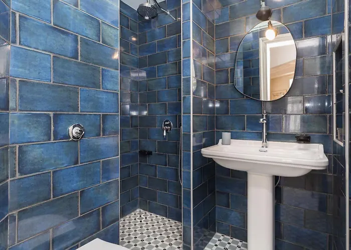 Basquiat - Gallery Style Neoclassical * Soluň