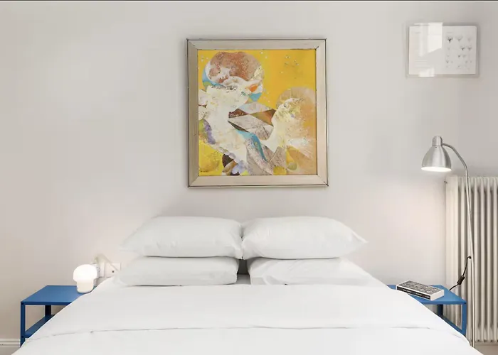 Basquiat - Gallery Style Neoclassical Apartmán